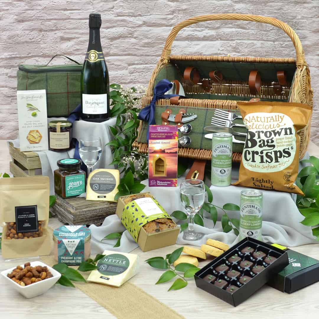 Traditional Picnic Hamper