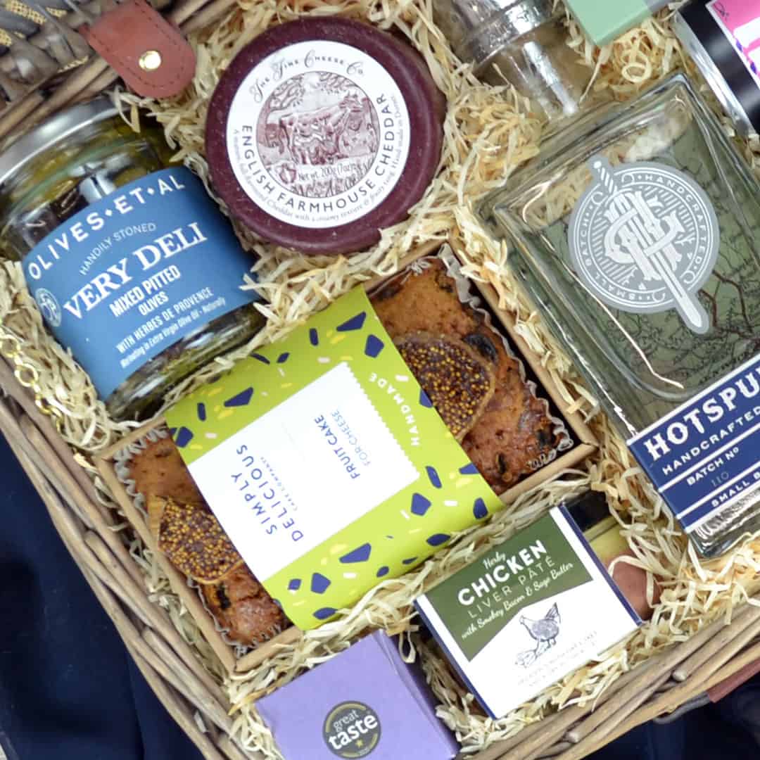 Luxury Gin Hamper with Hotspur Gin. A gin and food gift.