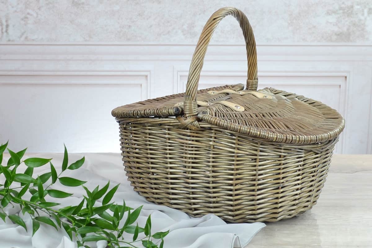 Antique Oval Picnic Basket Heather and Bale