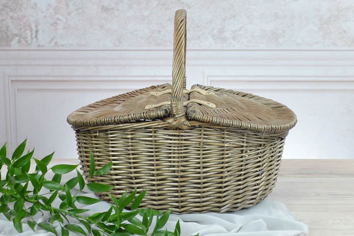 Antique Oval Picnic Basket Heather and Bale