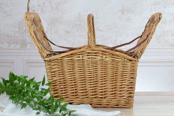 Slope-Sided Picnic Basket | Traditional Wicker Hamper