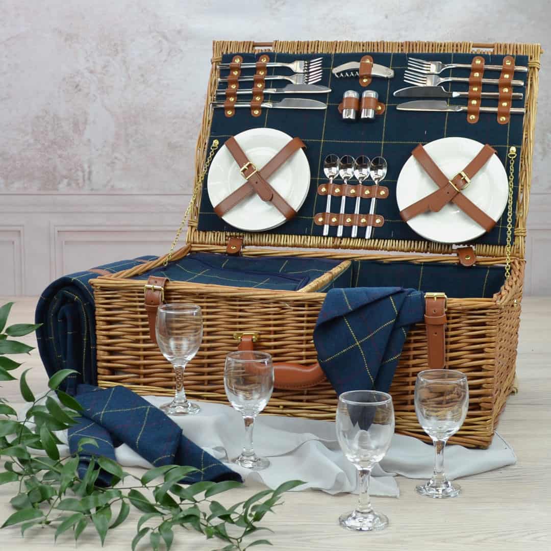 Navy Fitted Picnic Basket for 4