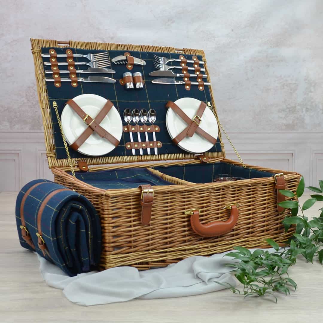 Navy Fitted Picnic Basket for 4