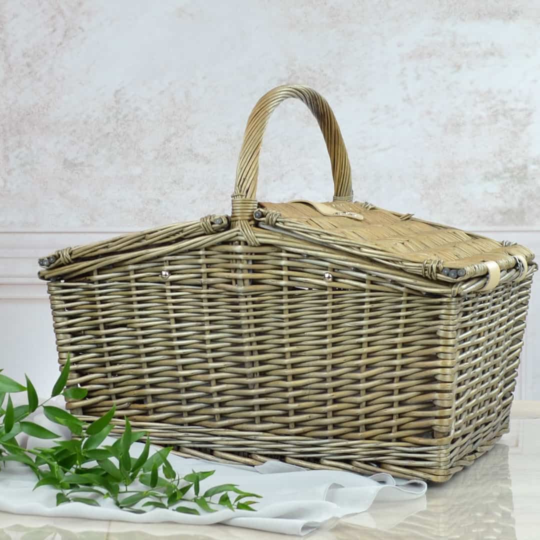 Four Person Fitted Picnic Basket 0986 Square