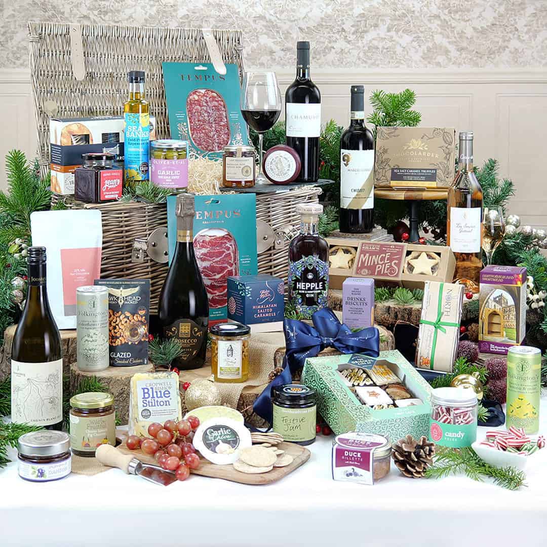 SHOP LUXURY CHRISTMAS HAMPERS