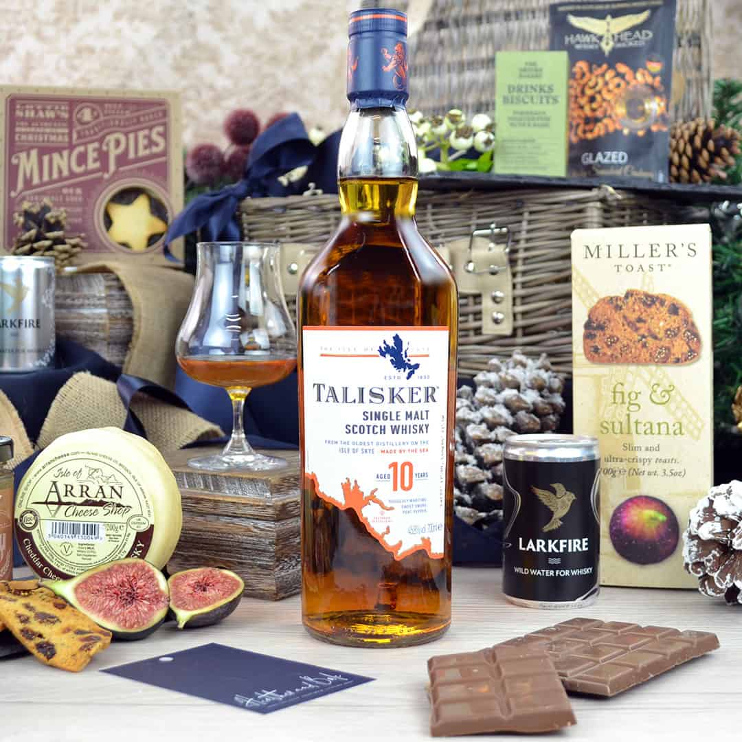SHOP LUXURY WHISKY HAMPERS