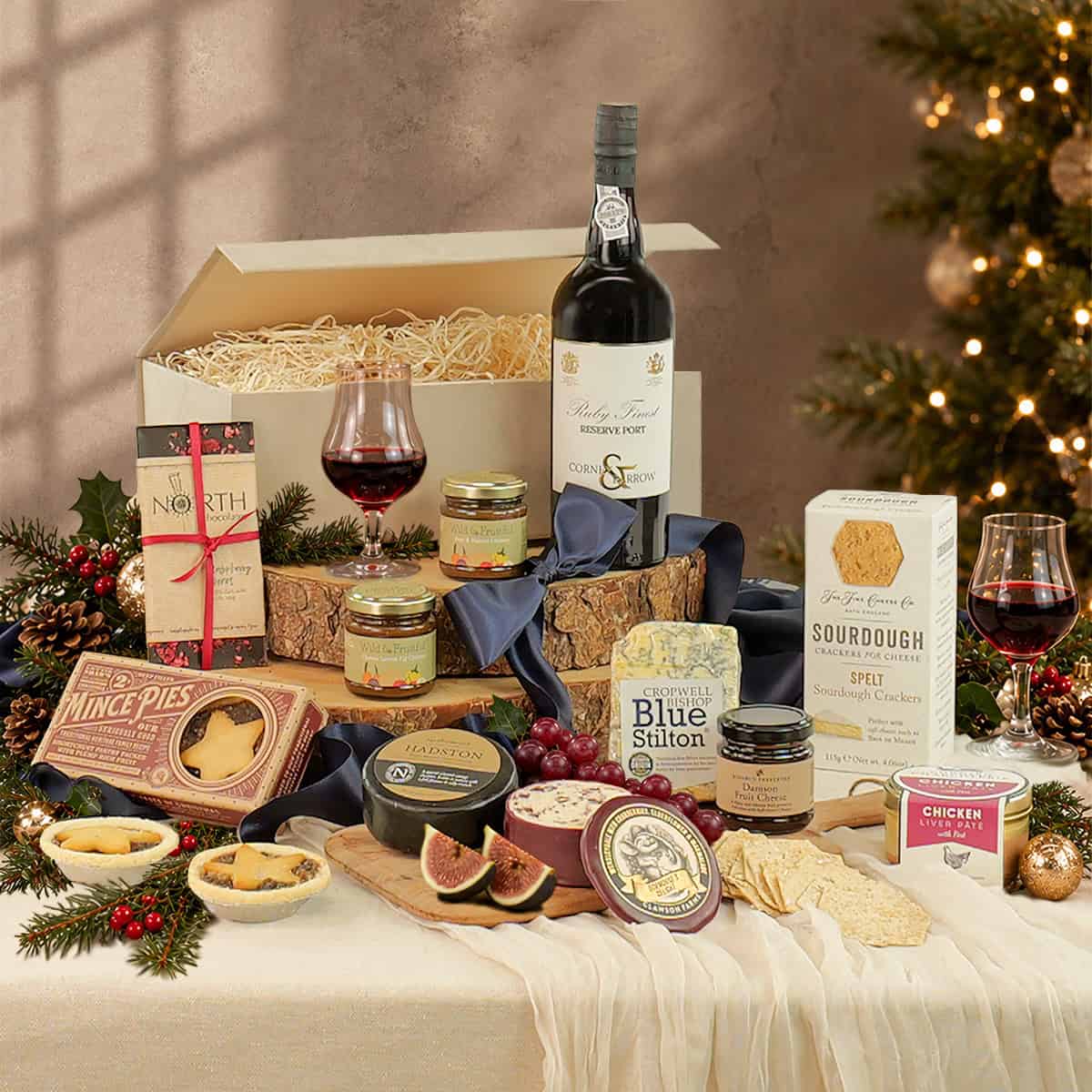 SHOP PORT & STILTON GIFTS